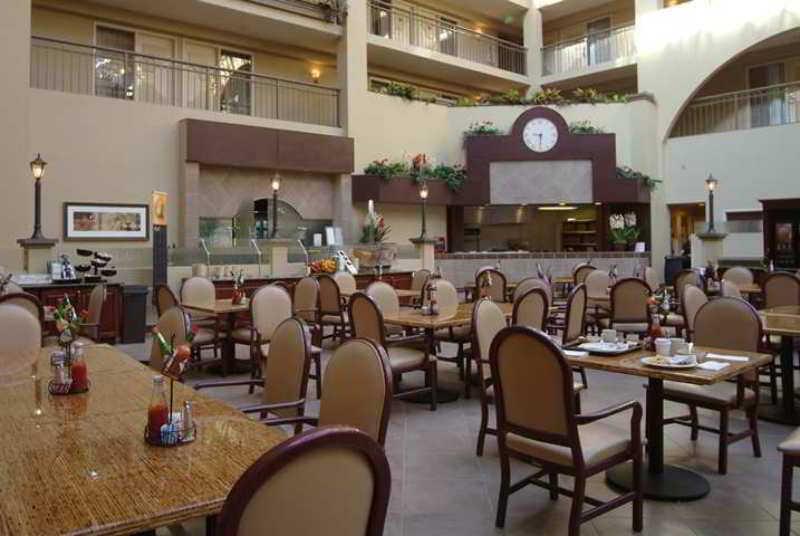Embassy Suites By Hilton Seattle Белвю Ресторант снимка