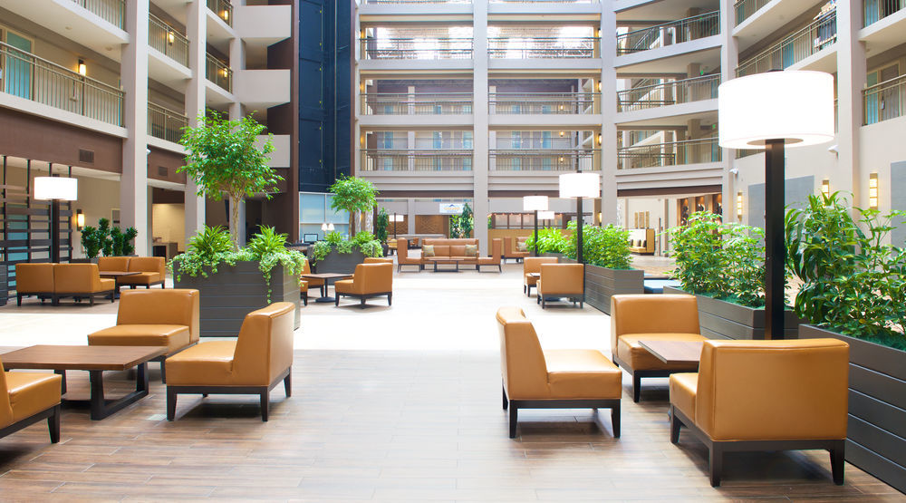 Embassy Suites By Hilton Seattle Белвю Екстериор снимка